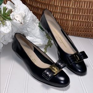 Salvatore Ferragamo Black Leather  Bow Flat Shoes